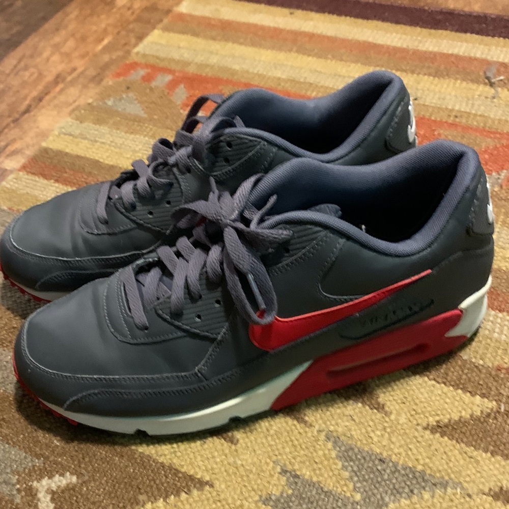 Men’s Nike shoes